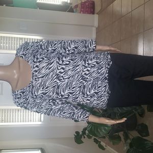 Autonomy xl scoop neck quarter sleeve tiered ruffles zebra print mesh